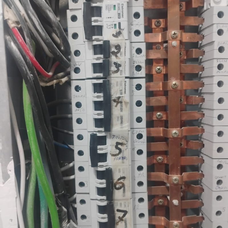INSTALAÇÕES ELÉTRICA GLK